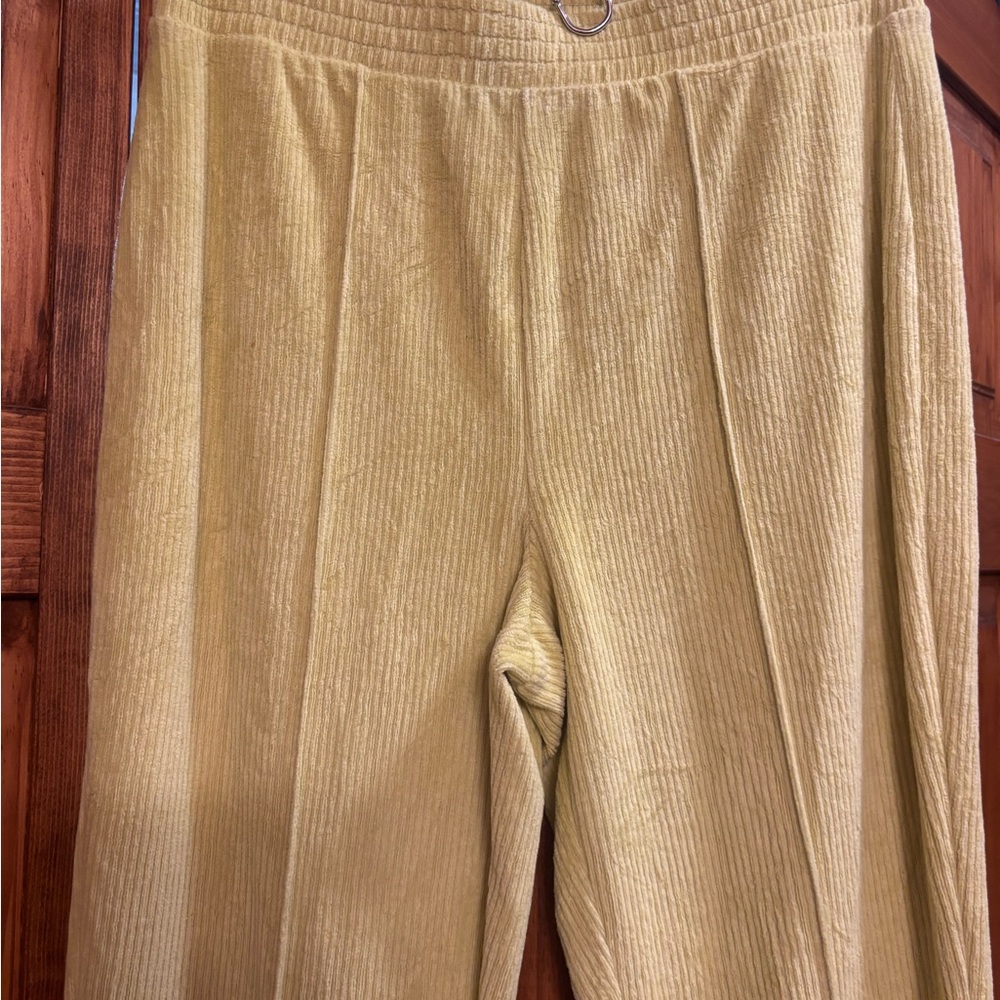 aerie Yellow Ribbed Flare Pants - Picture 4 of 6